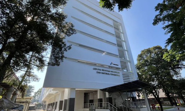 Labtek XV ITB, Gedung Rekayasa Molekular dan Material Fungsional